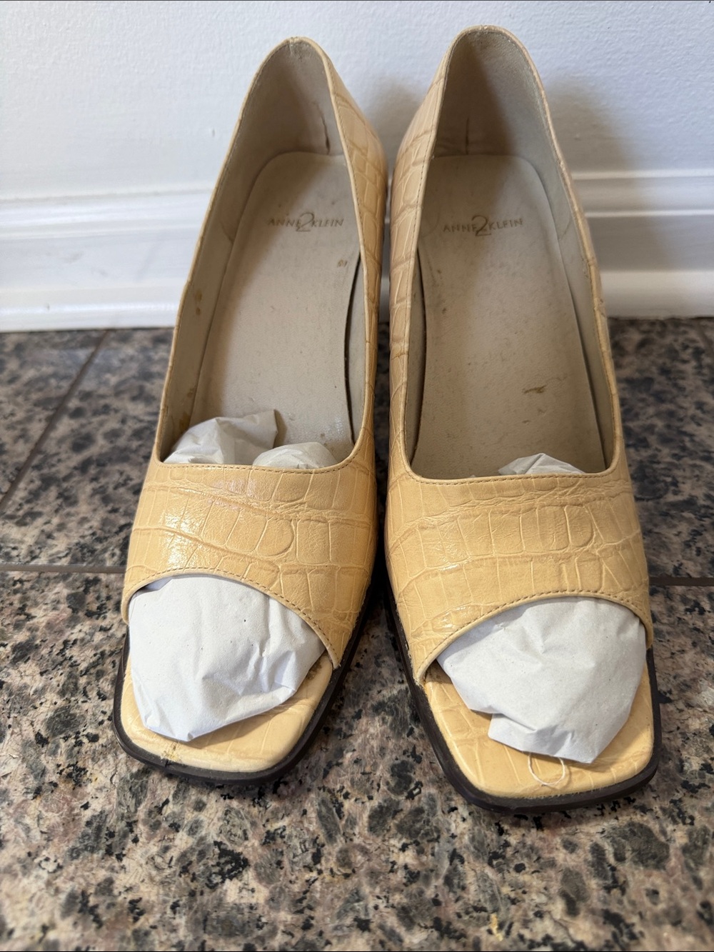 Anne Klein Croc-Embossed Pale Yellow Peep-Toe Pumps